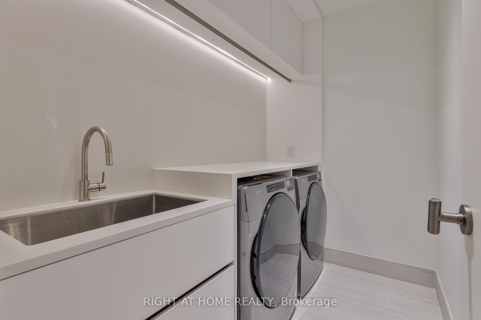 Photo 26 of Unit 403, 1 Roxborough Street E, Toronto, The Annex — HOMEH
