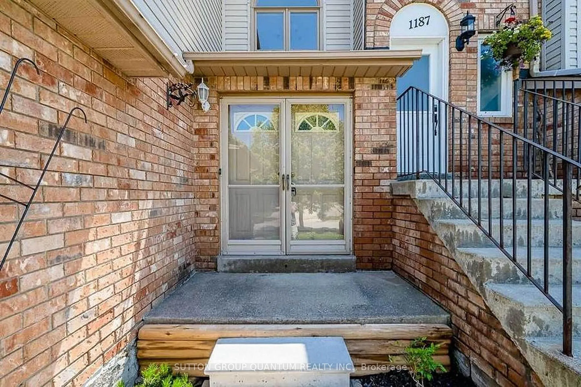 Photo 2 of 1185 Hill Street, Innisfil, Alcona — HOMEH