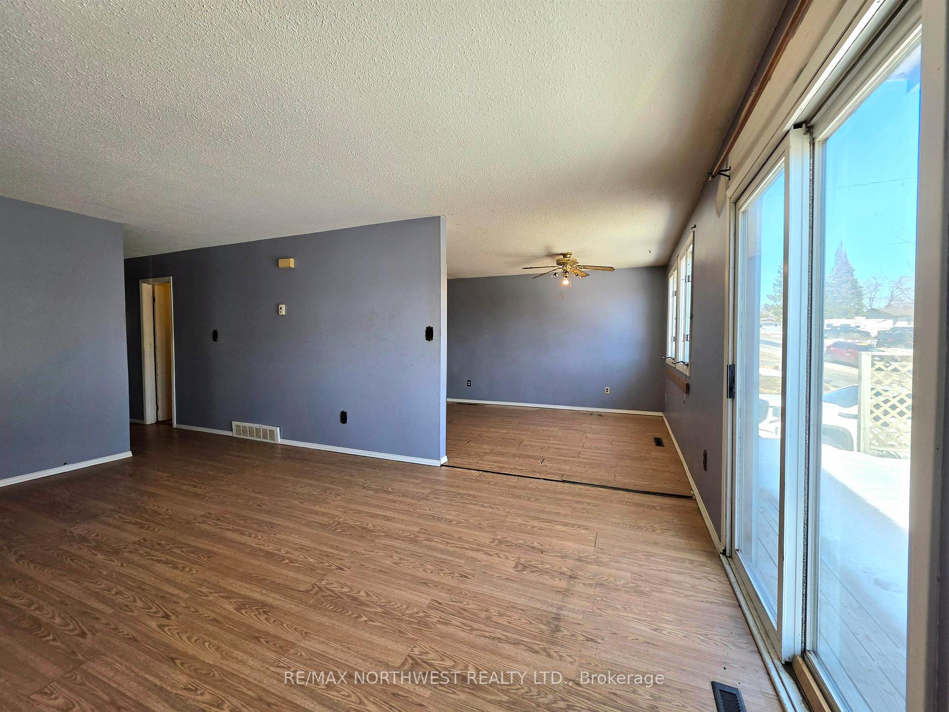 Photo 4 of 116 Minto Crescent, Kenora, Amethyst — HOMEH