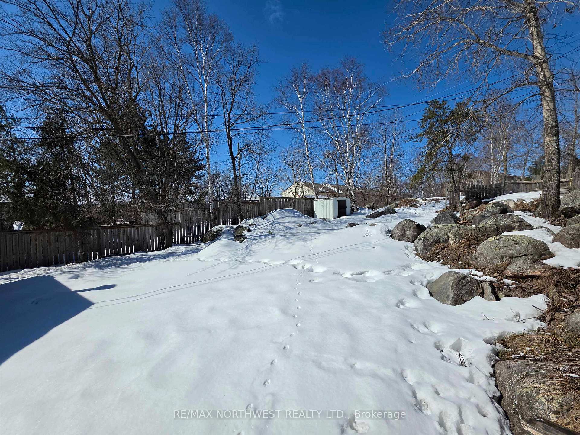 Photo 23 of 116 Minto Crescent, Kenora, Amethyst — HOMEH