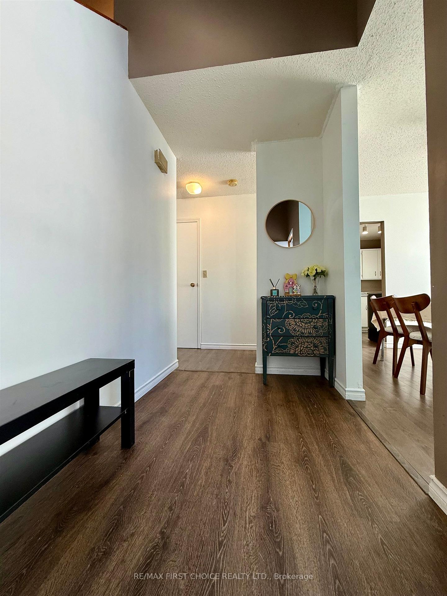 Photo 2 of Unit 3, 582 Nobel Road, Thunder Bay, Academy Heights — HOMEH