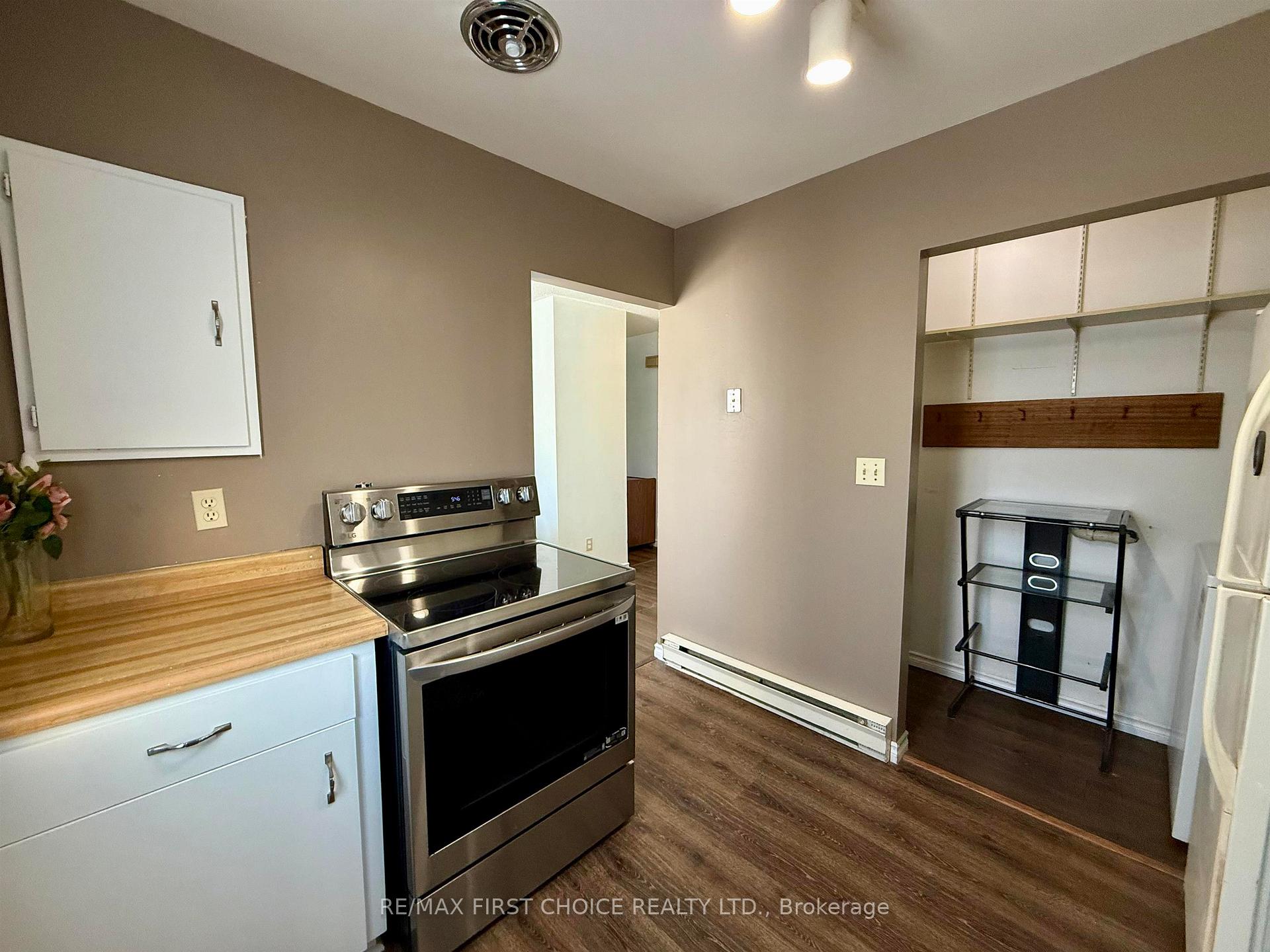 Photo 11 of Unit 3, 582 Nobel Road, Thunder Bay, Academy Heights — HOMEH
