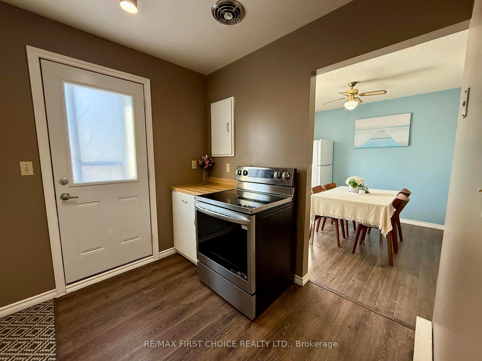 Photo 12 of Unit 3, 582 Nobel Road, Thunder Bay, Academy Heights — HOMEH