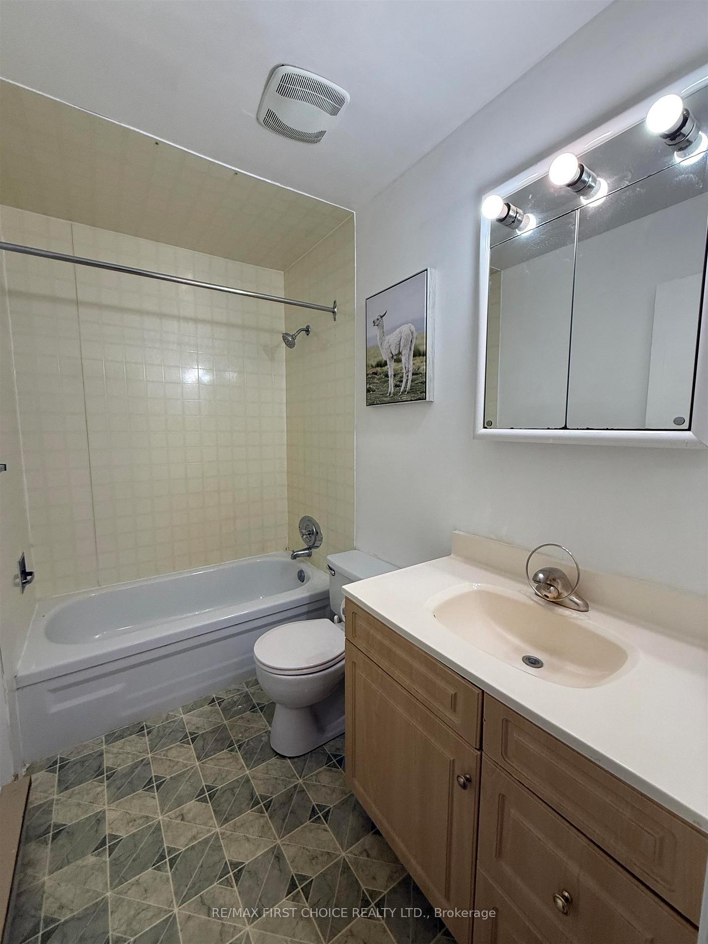 Photo 21 of Unit 3, 582 Nobel Road, Thunder Bay, Academy Heights — HOMEH