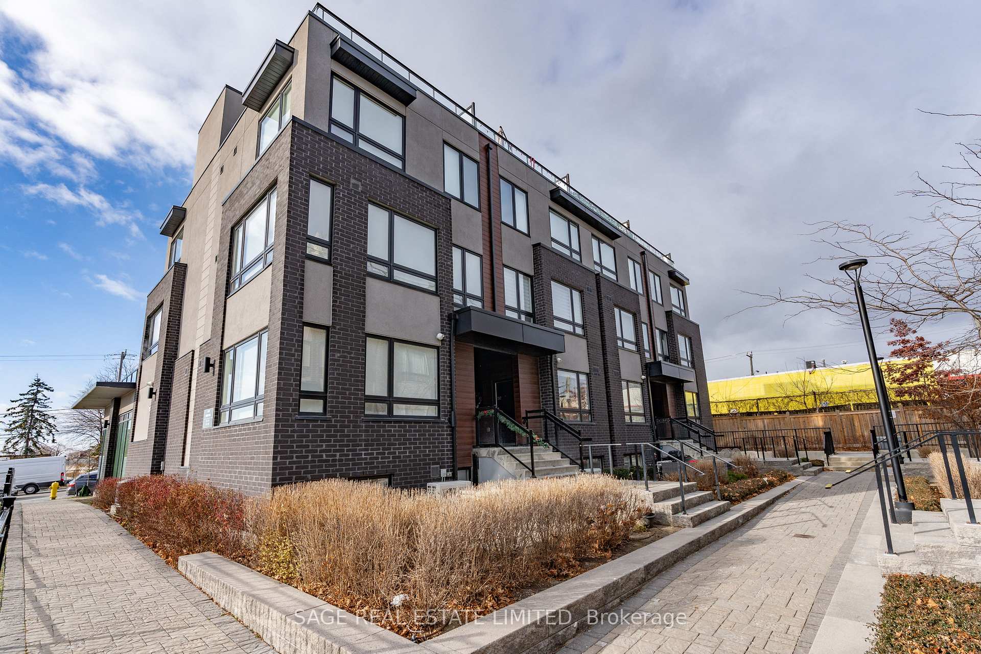 Front of Unit 202, 1150 Briar Hill Avenue