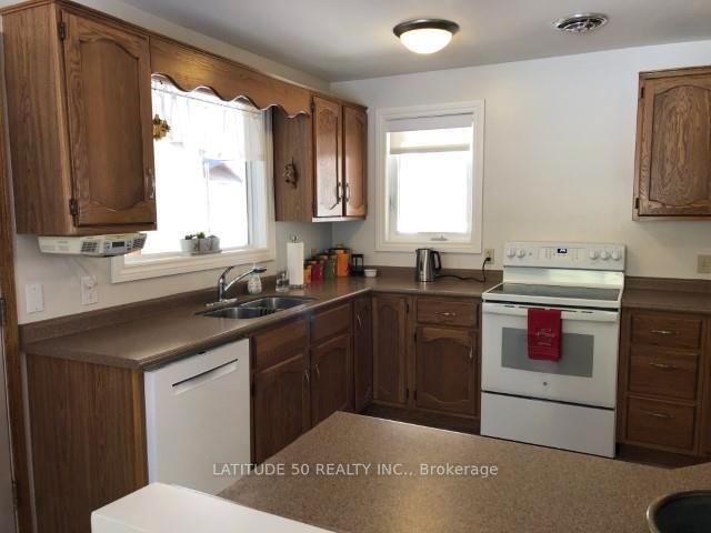 Photo 4 of 23 Ross Street, Dryden, Riverview — HOMEH