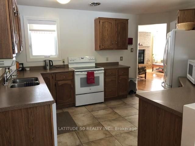 Photo 5 of 23 Ross Street, Dryden, Riverview — HOMEH