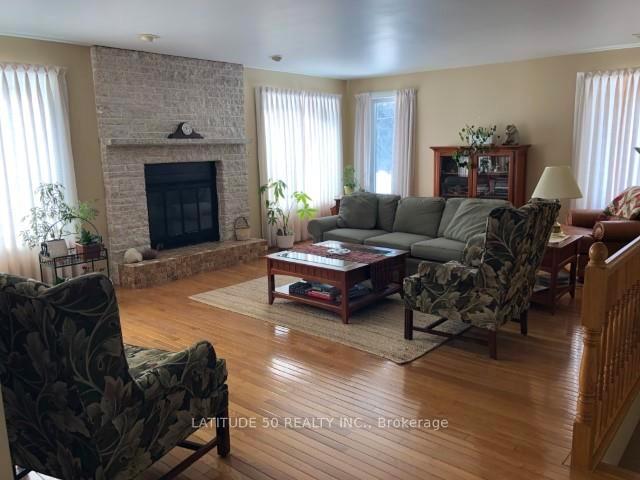 Photo 11 of 23 Ross Street, Dryden, Riverview — HOMEH