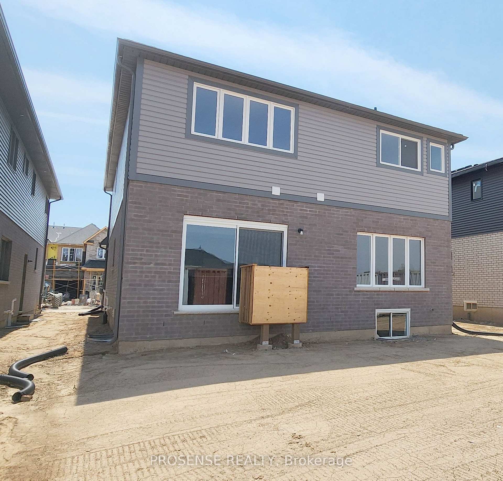 Photo 42 of 85 Acacia Road, Pelham, Fonthill — HOMEH