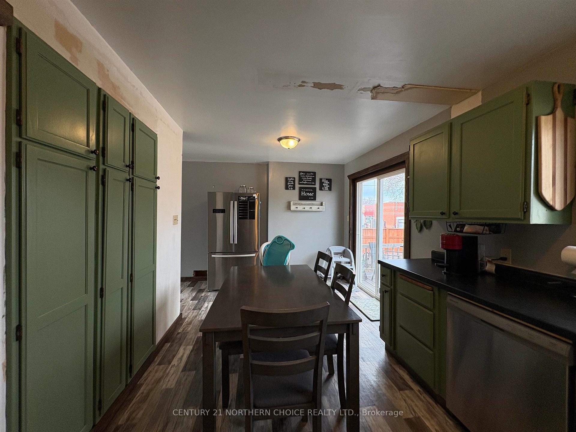 Photo 11 of 566 Elm Avenue, Fort Frances — HOMEH