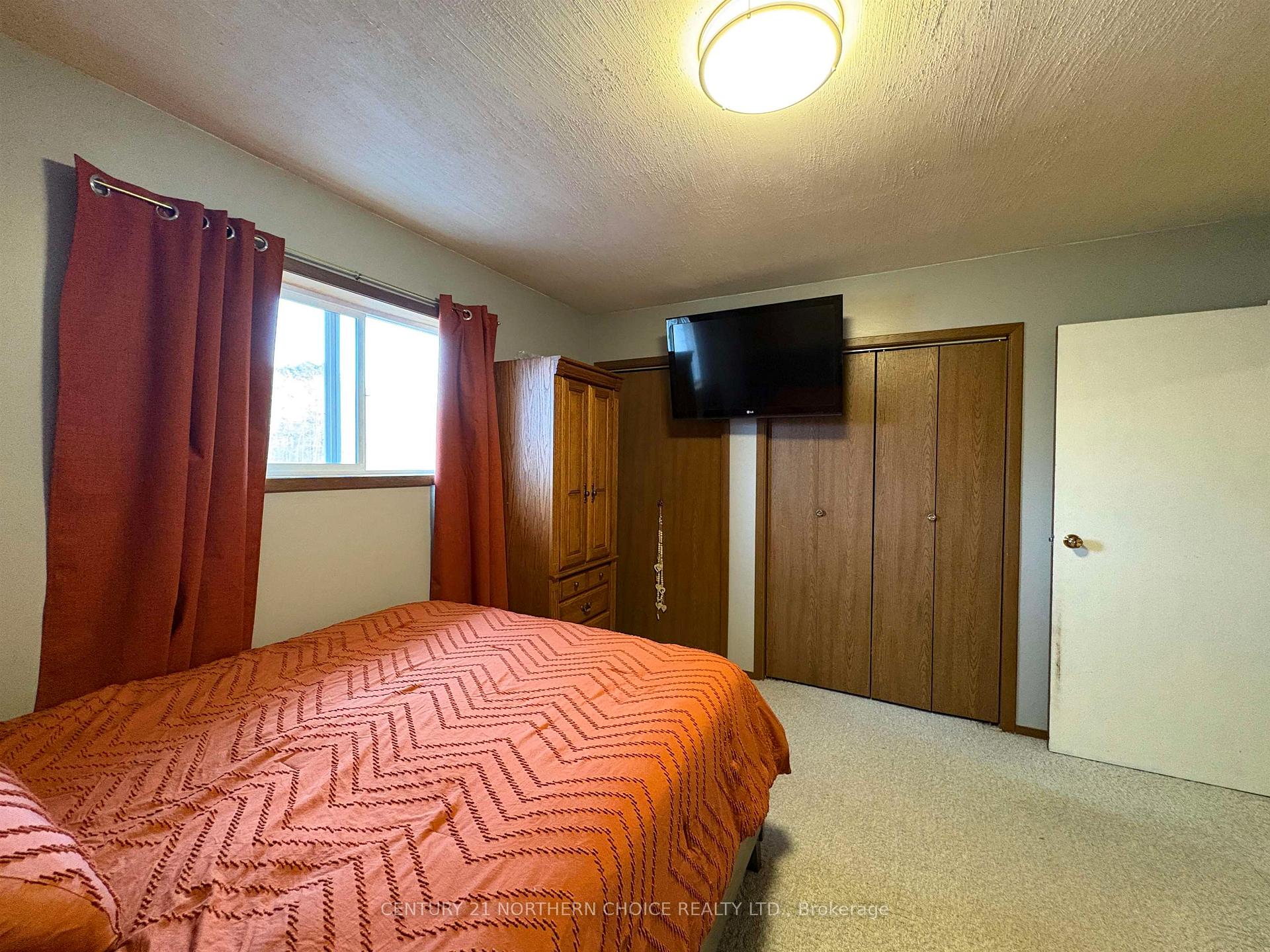 Photo 17 of 566 Elm Avenue, Fort Frances — HOMEH