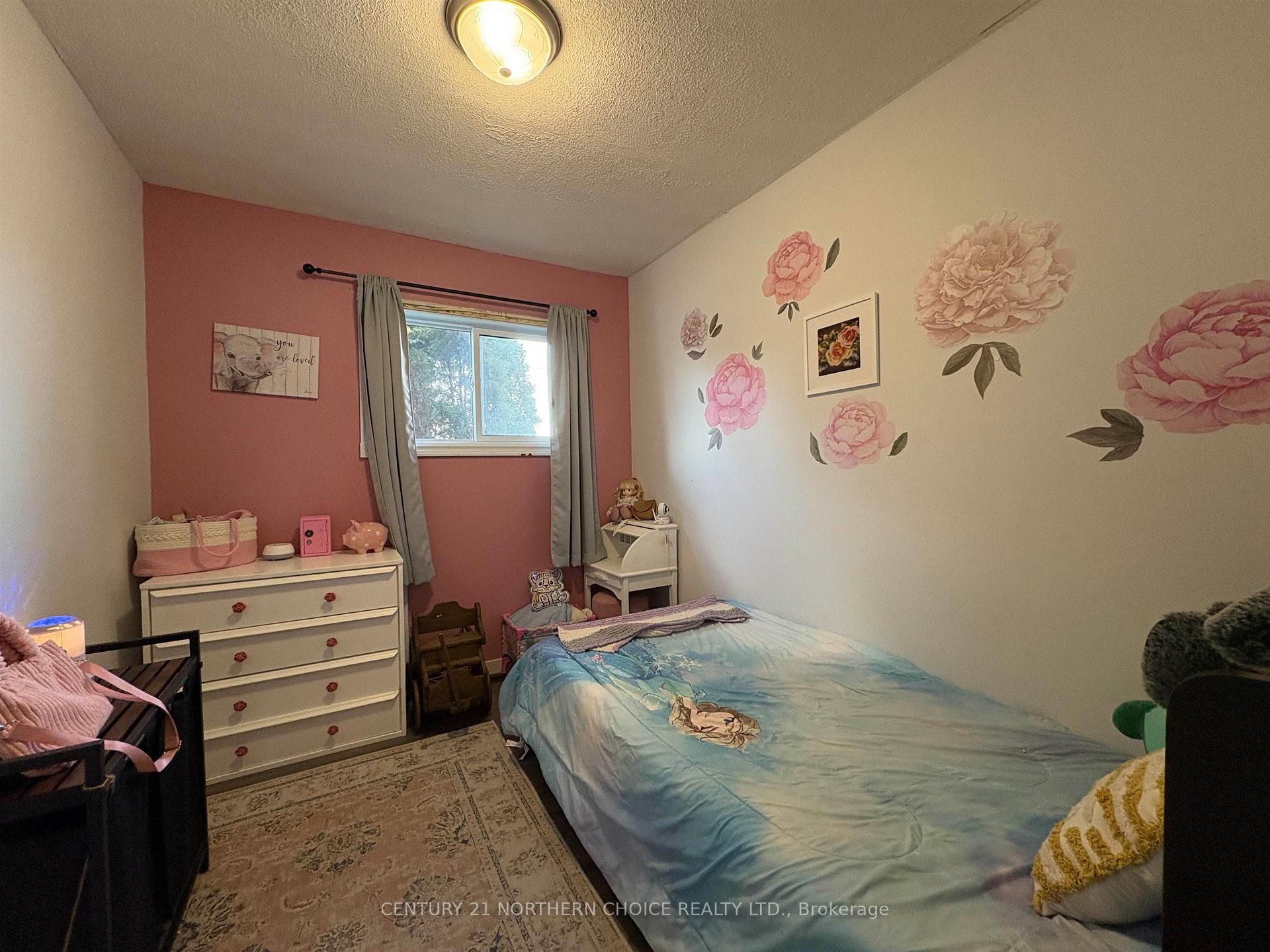 Photo 20 of 566 Elm Avenue, Fort Frances — HOMEH