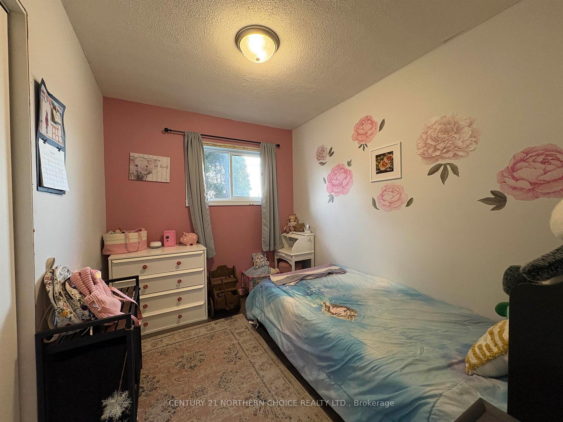 Photo 21 of 566 Elm Avenue, Fort Frances — HOMEH