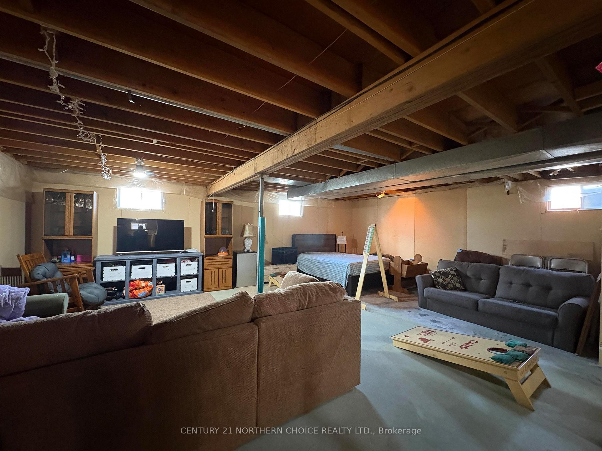 Photo 29 of 566 Elm Avenue, Fort Frances — HOMEH