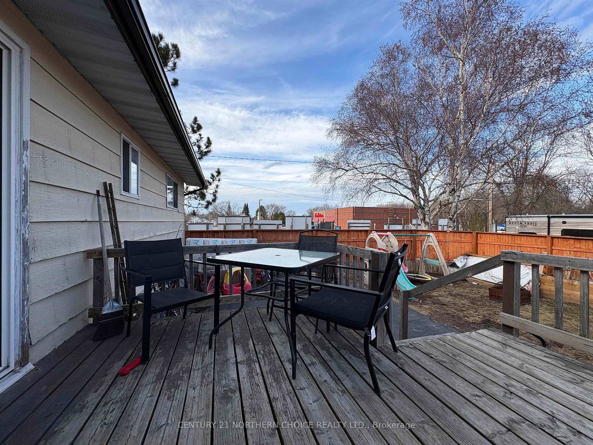 Photo 36 of 566 Elm Avenue, Fort Frances — HOMEH
