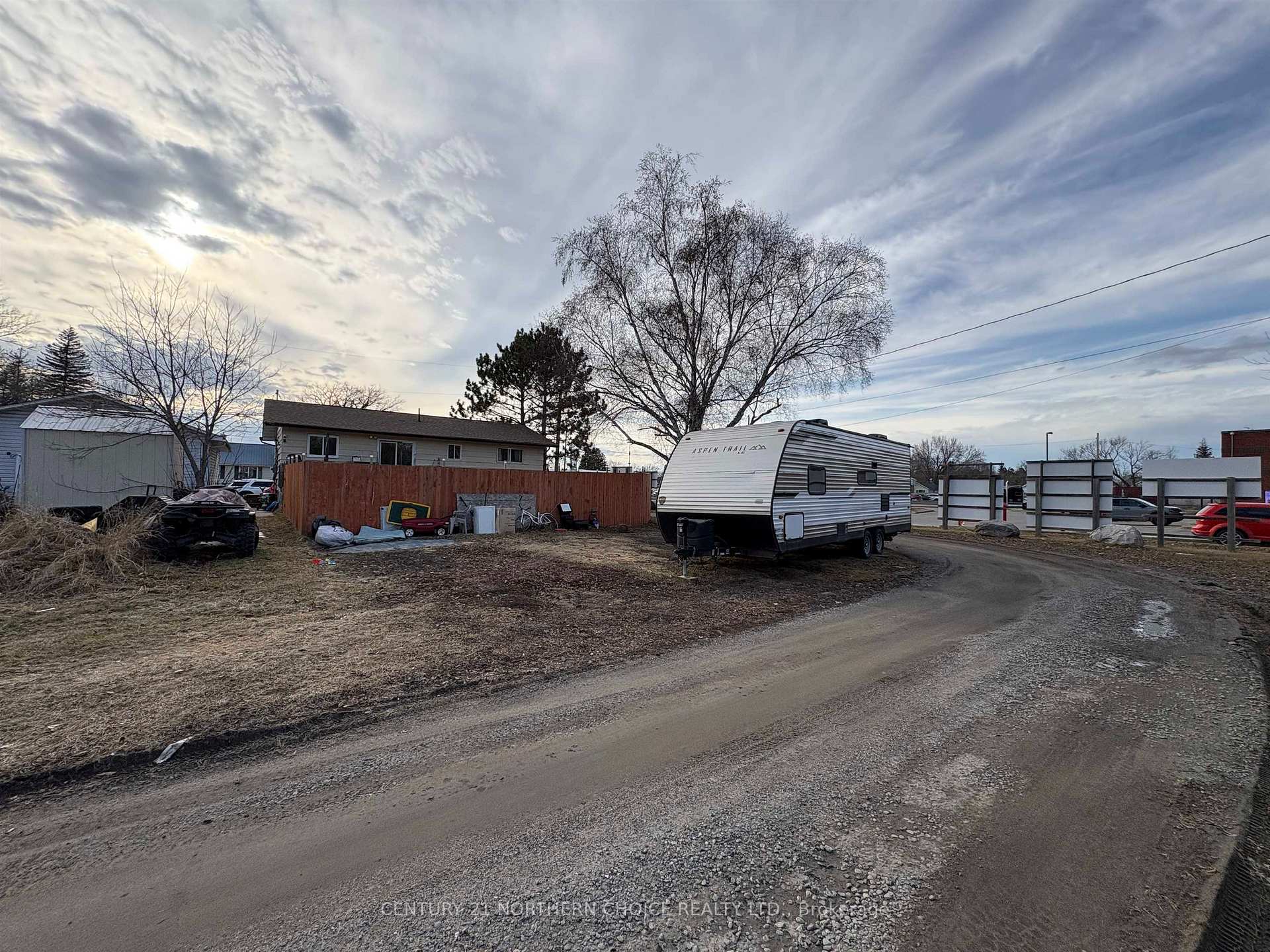 Photo 38 of 566 Elm Avenue, Fort Frances — HOMEH