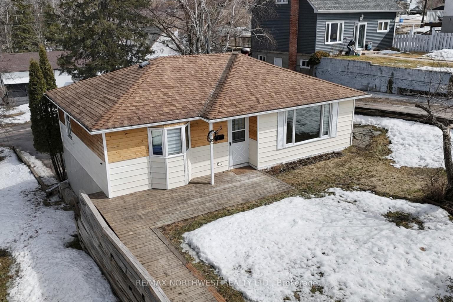 Photo 1 of 513 Sixth Avenue S, Kenora, Lakeside — HOMEH