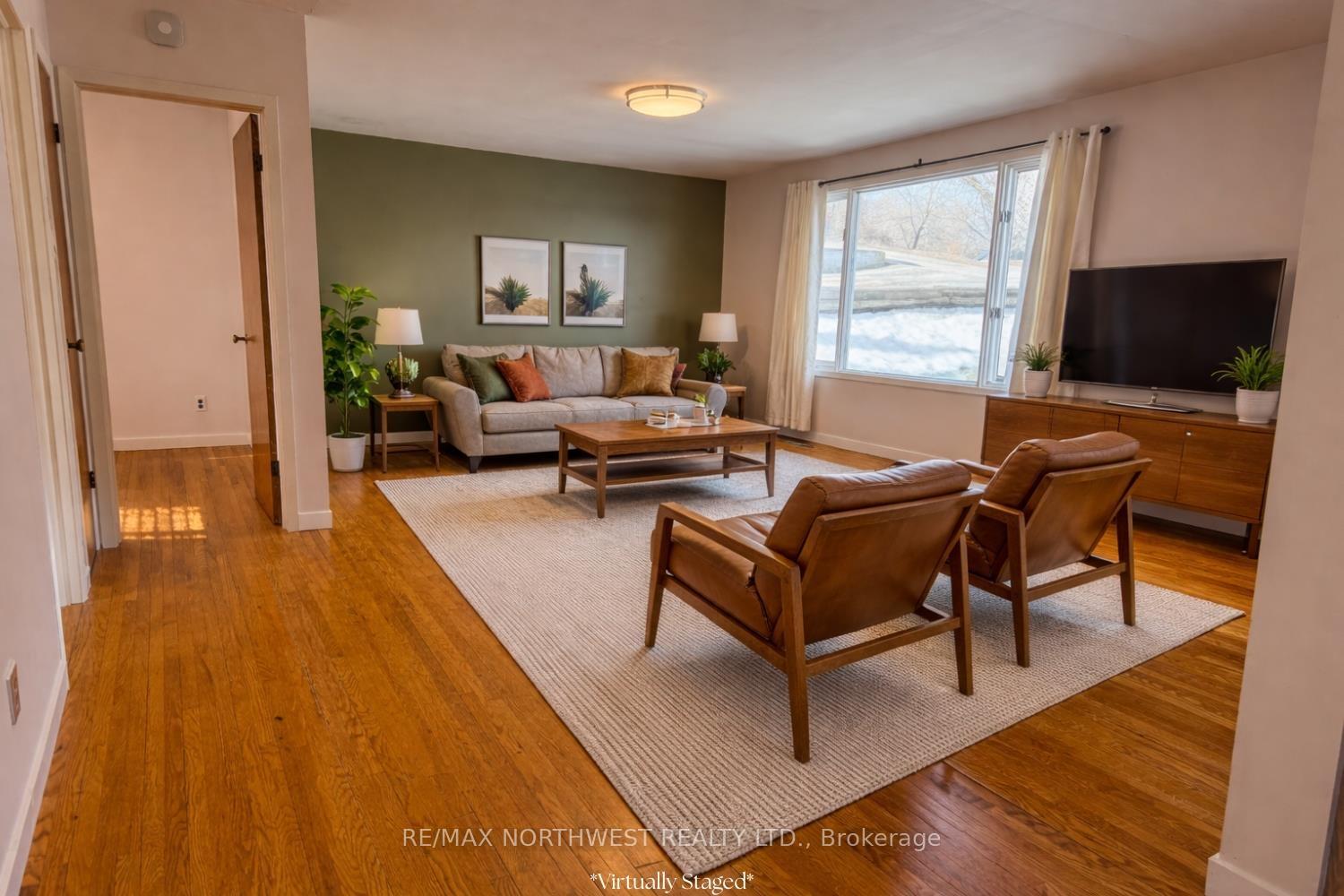 Photo 6 of 513 Sixth Avenue S, Kenora, Lakeside — HOMEH