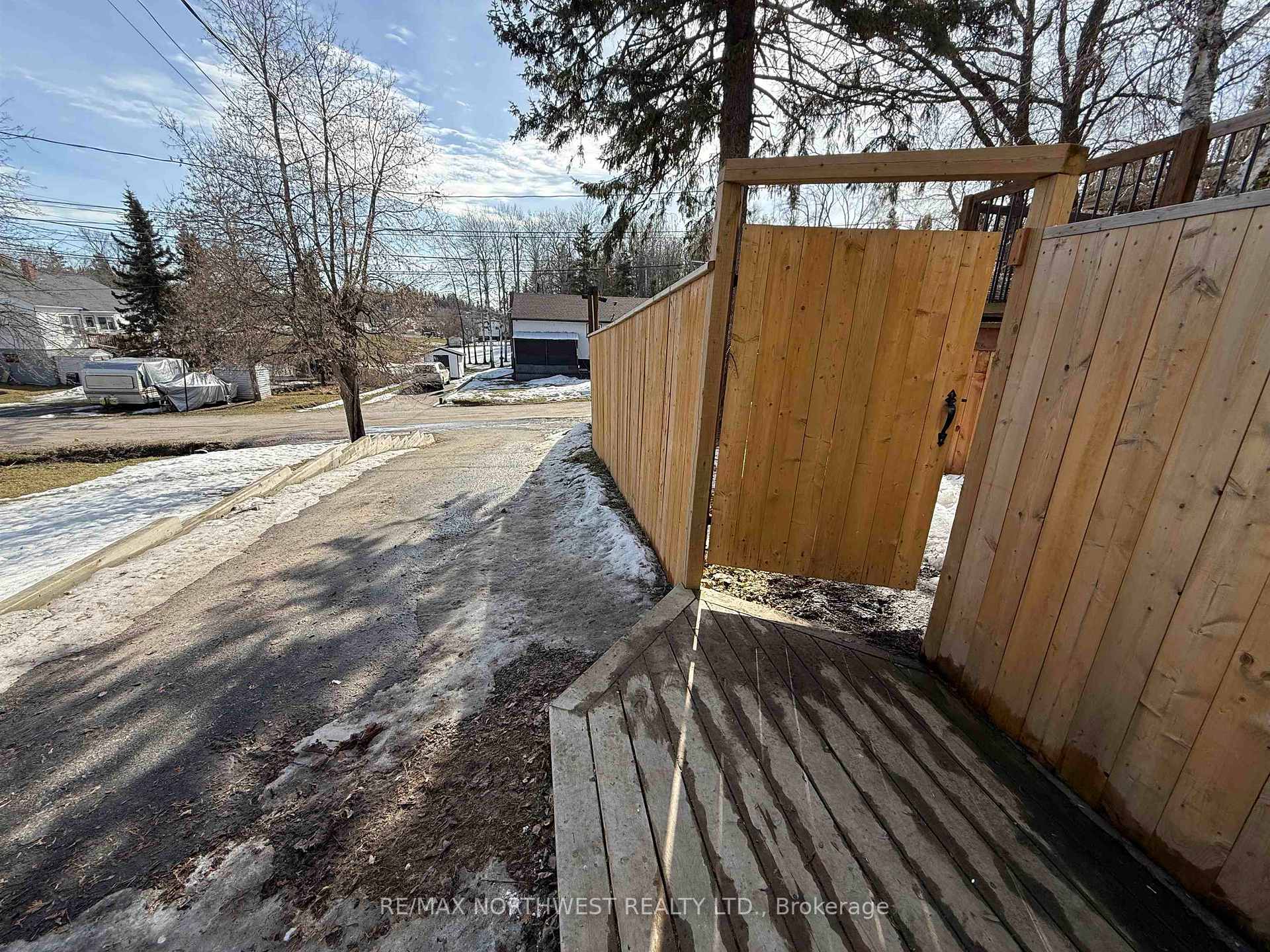 Photo 26 of 513 Sixth Avenue S, Kenora, Lakeside — HOMEH