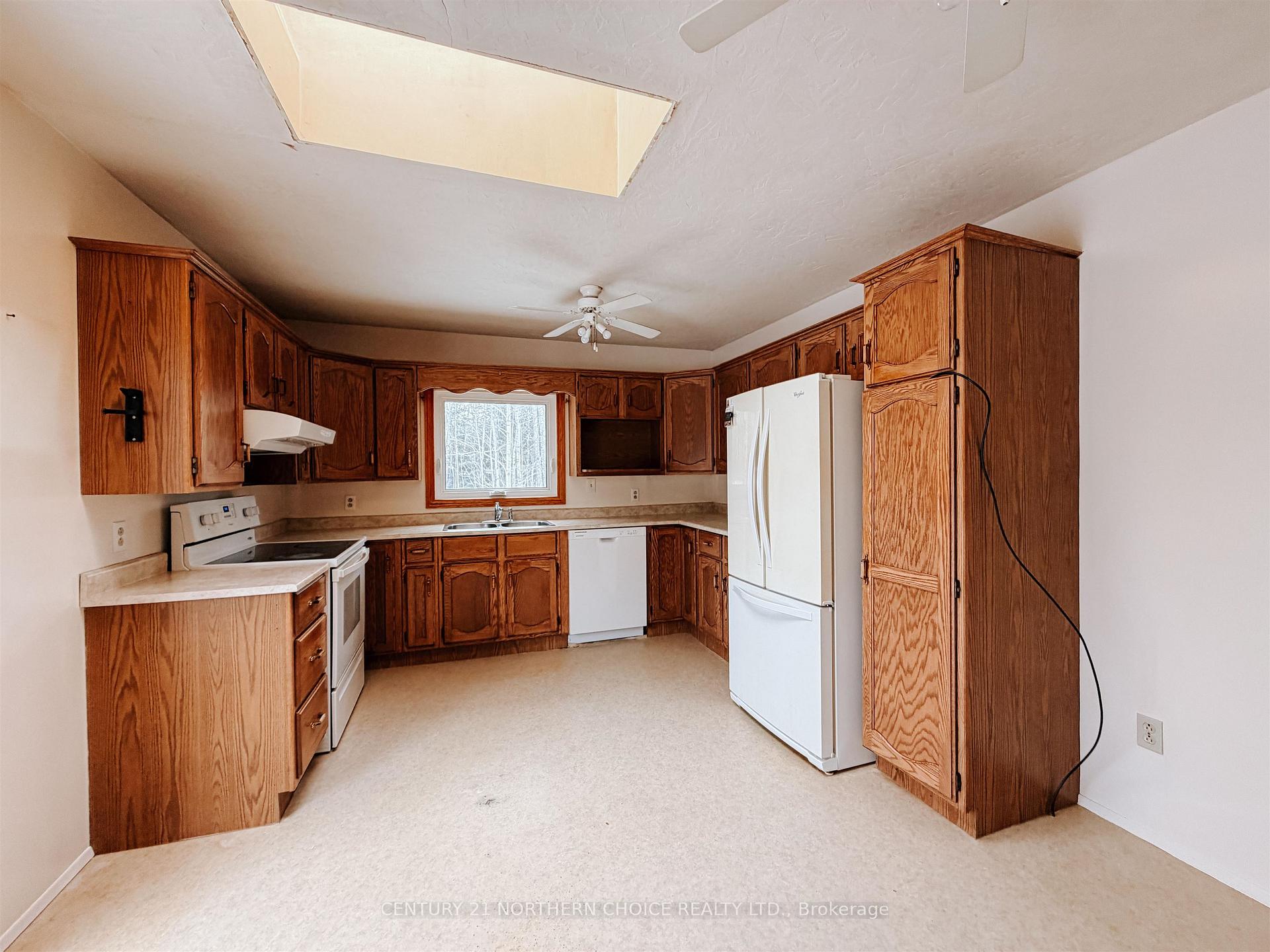 Photo 16 of 426 James Road, Kenora, Redditt Road East — HOMEH