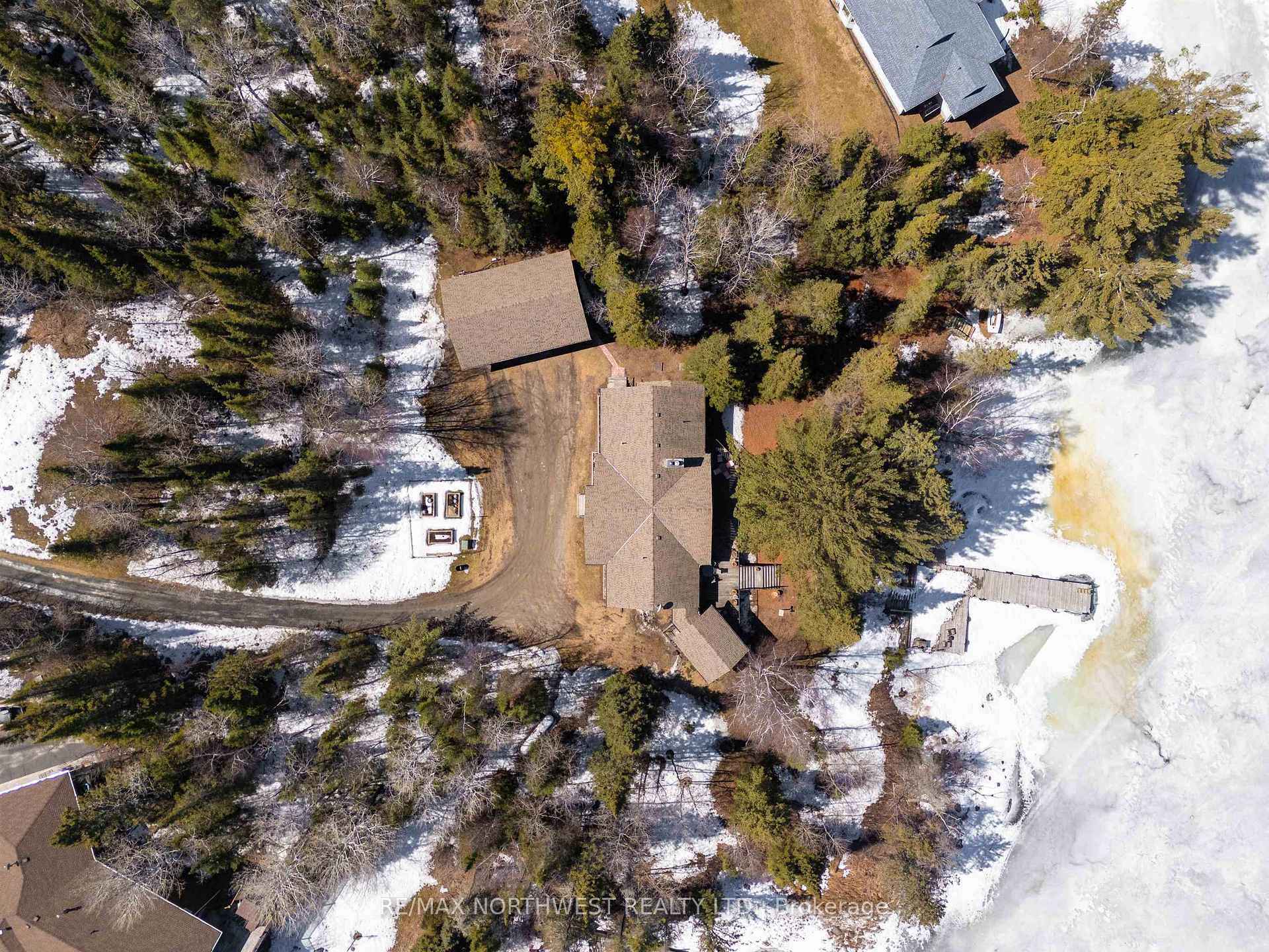 Photo 16 of 200 Penninsula Road, Kenora Remote Area, Lake of the Woods North — HOMEH