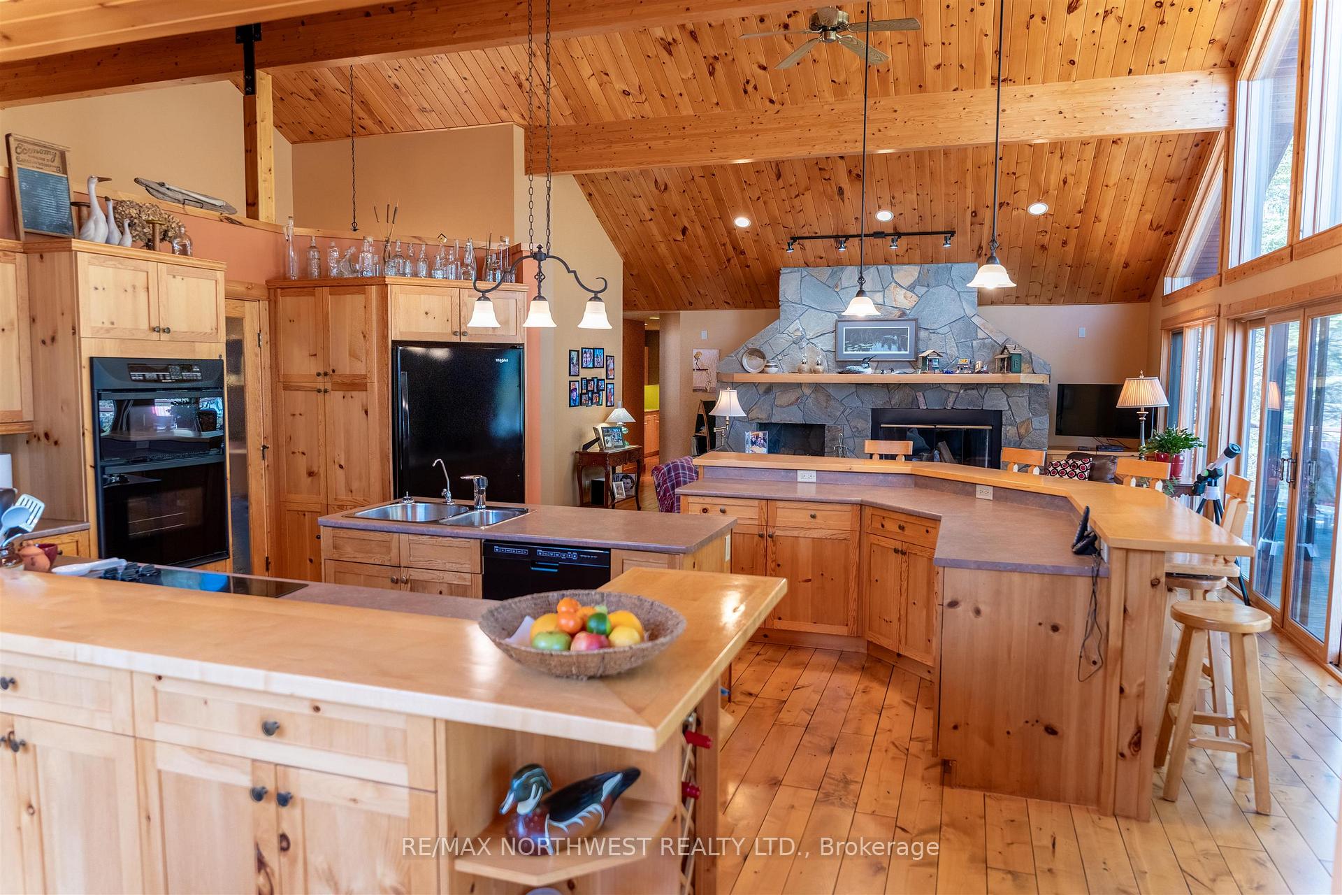 Photo 21 of 200 Penninsula Road, Kenora Remote Area, Lake of the Woods North — HOMEH