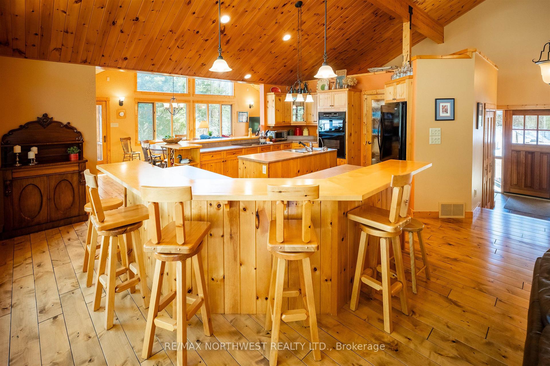 Photo 22 of 200 Penninsula Road, Kenora Remote Area, Lake of the Woods North — HOMEH