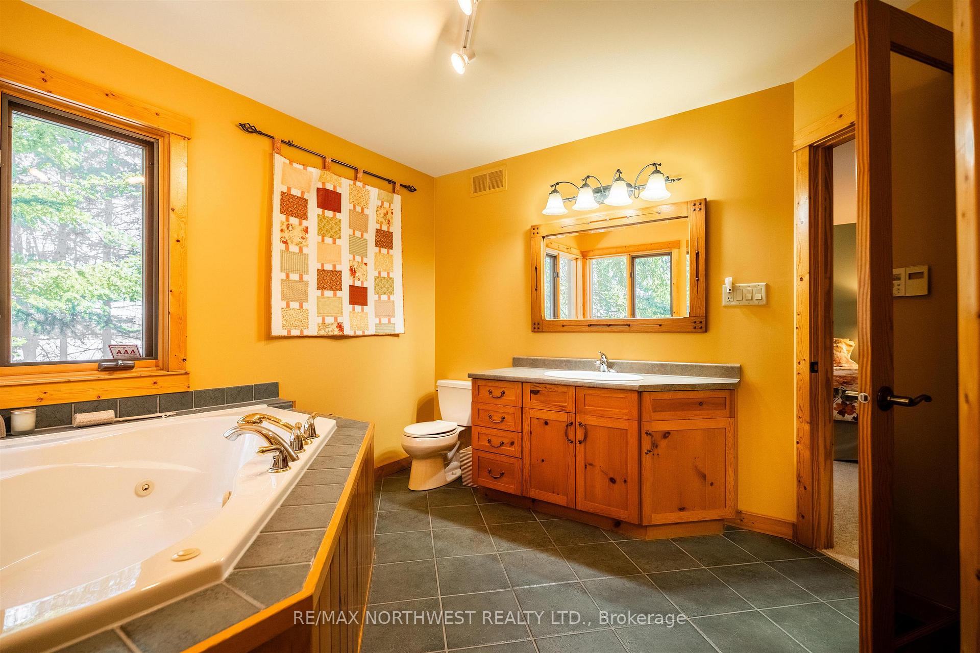 Photo 30 of 200 Penninsula Road, Kenora Remote Area, Lake of the Woods North — HOMEH
