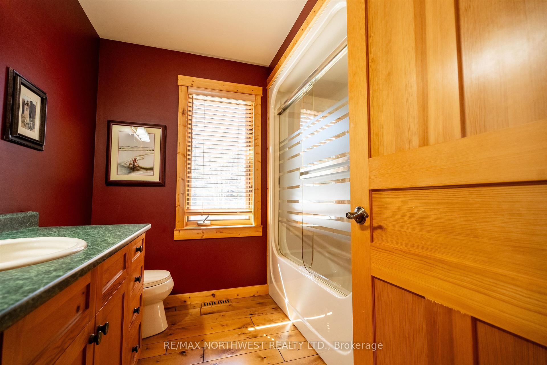 Photo 32 of 200 Penninsula Road, Kenora Remote Area, Lake of the Woods North — HOMEH