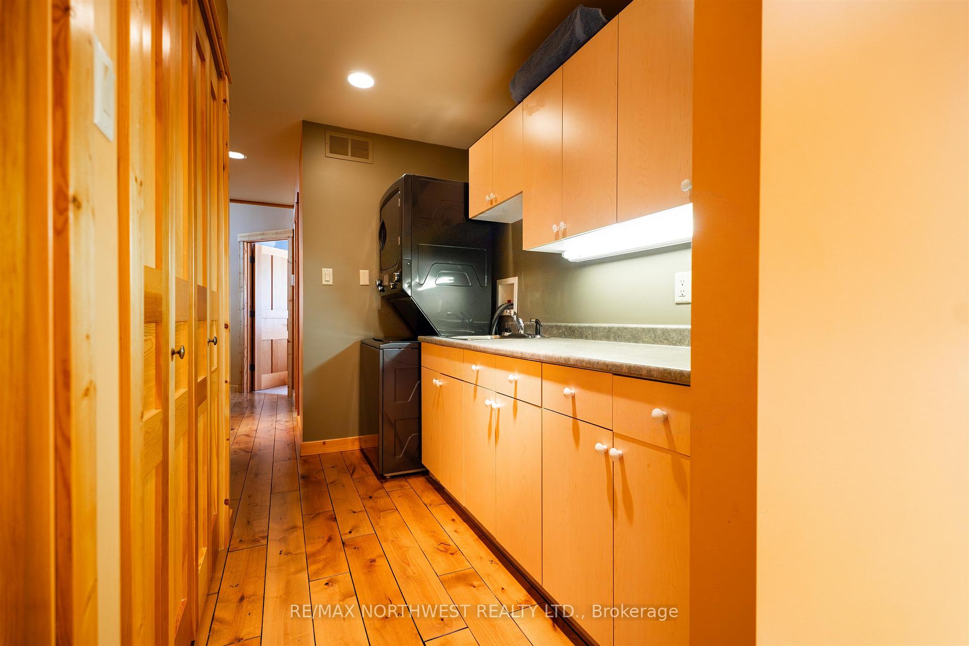 Photo 35 of 200 Penninsula Road, Kenora Remote Area, Lake of the Woods North — HOMEH