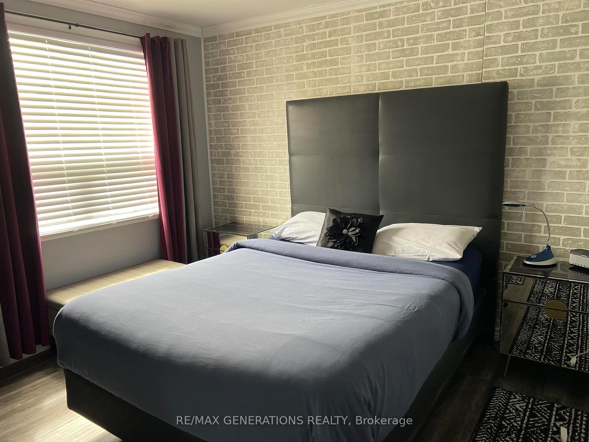Photo 5 of 34 McCullough Street, Marathon — HOMEH