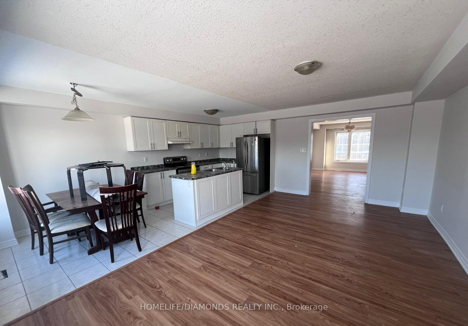 Photo 3 of Unit 29, 470 Linden Drive, Cambridge, Preston Heights — HOMEH