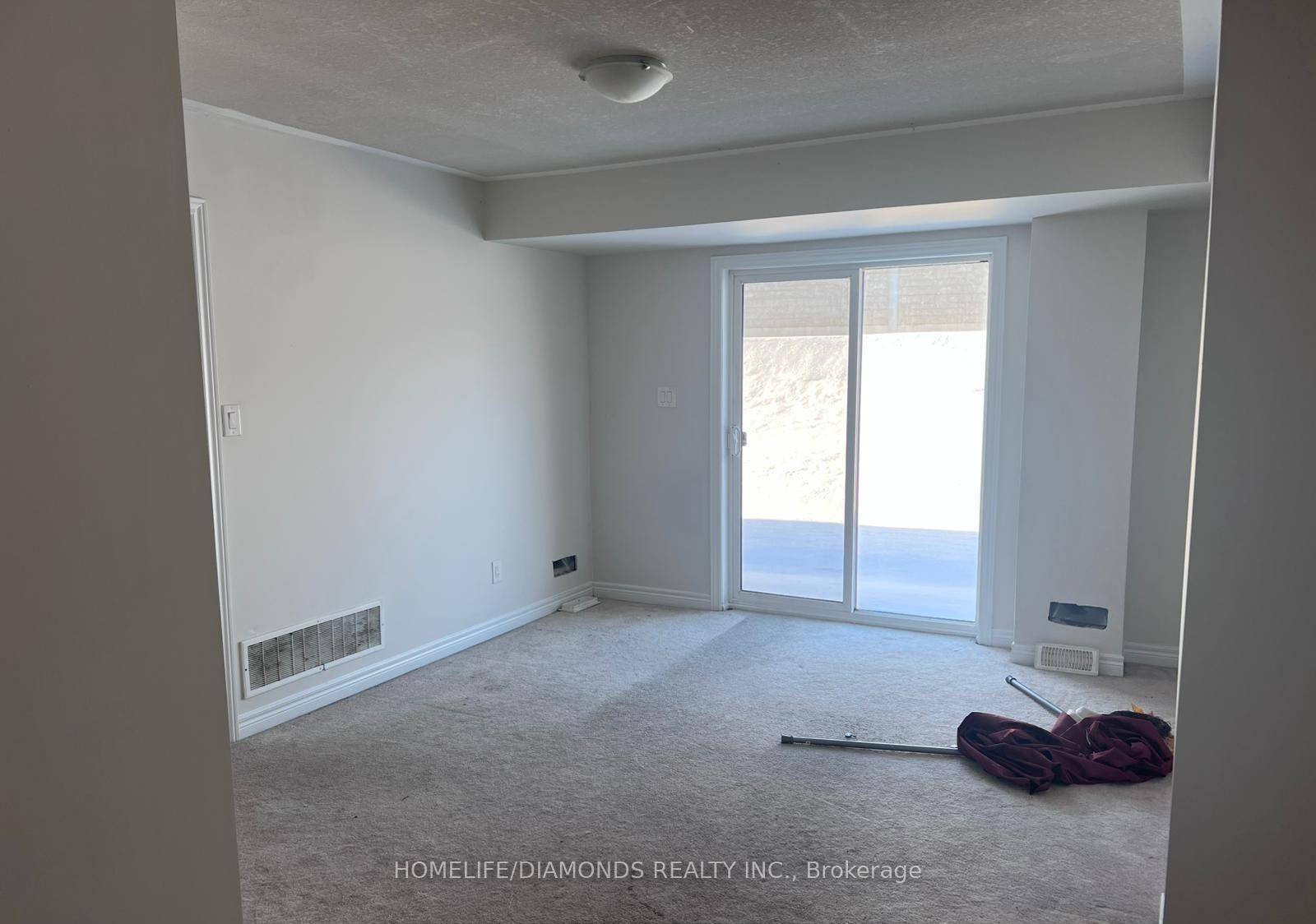 Photo 15 of Unit 29, 470 Linden Drive, Cambridge, Preston Heights — HOMEH