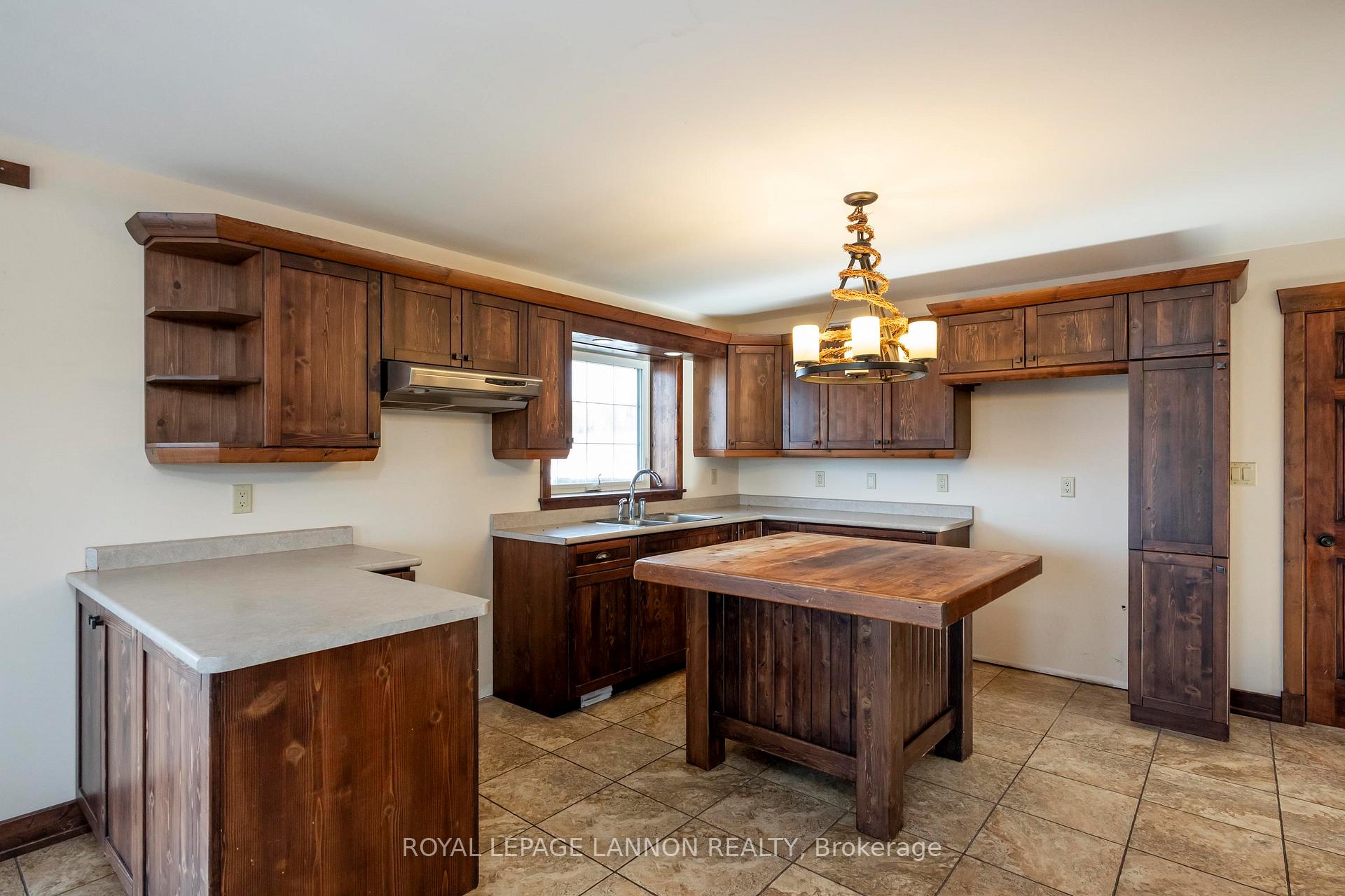 Photo 8 of 3331 Hwy 11/17, Shuniah — HOMEH