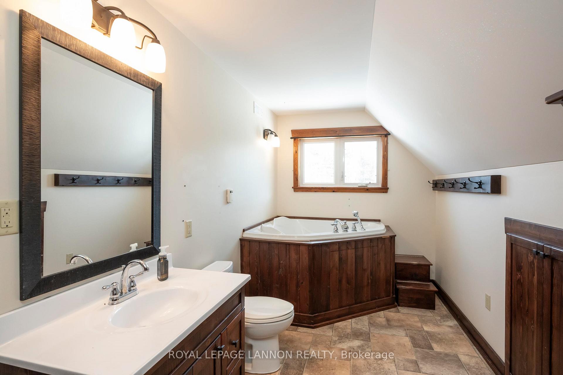 Photo 24 of 3331 Hwy 11/17, Shuniah — HOMEH