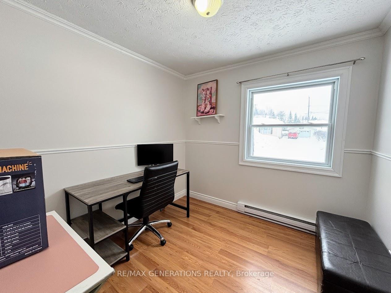 Photo 13 of 18 Wendego Street, Manitouwadge — HOMEH