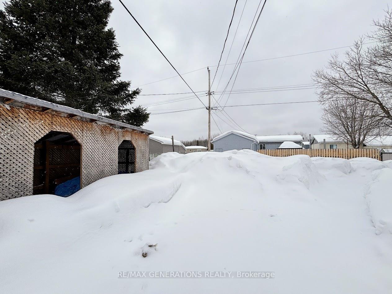 Photo 30 of 18 Wendego Street, Manitouwadge — HOMEH
