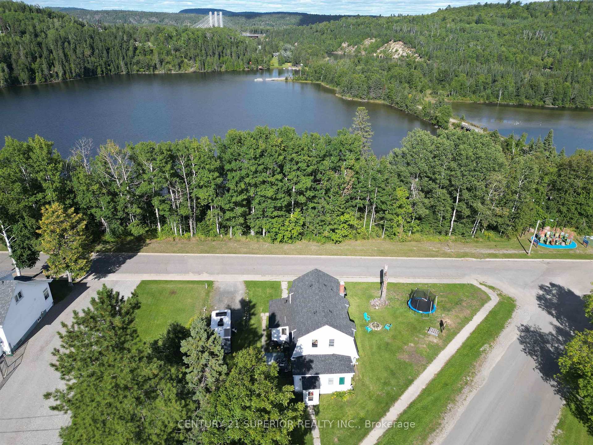 Photo 2 of 4 Riverview Street, Nipigon — HOMEH