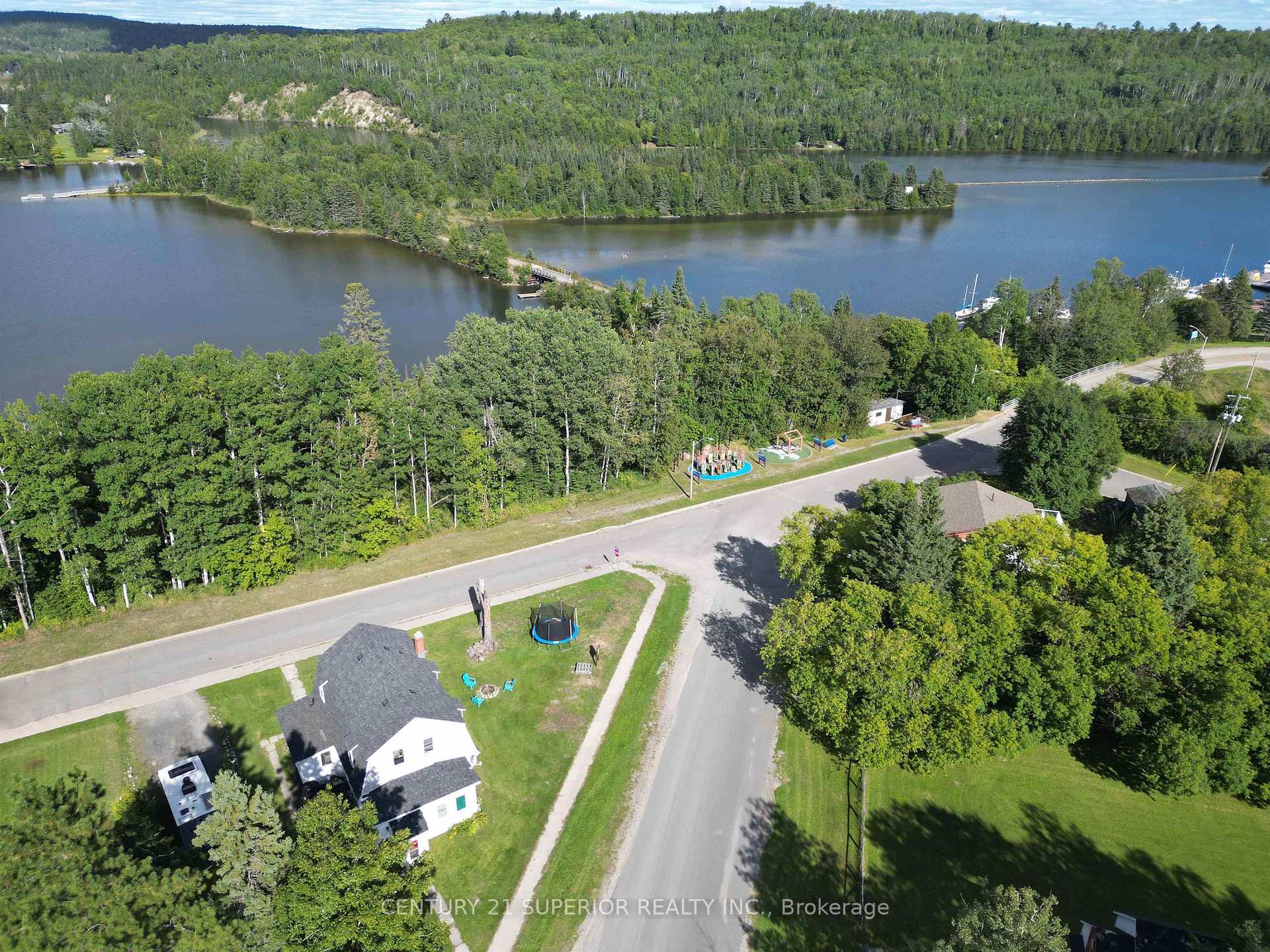 Photo 4 of 4 Riverview Street, Nipigon — HOMEH
