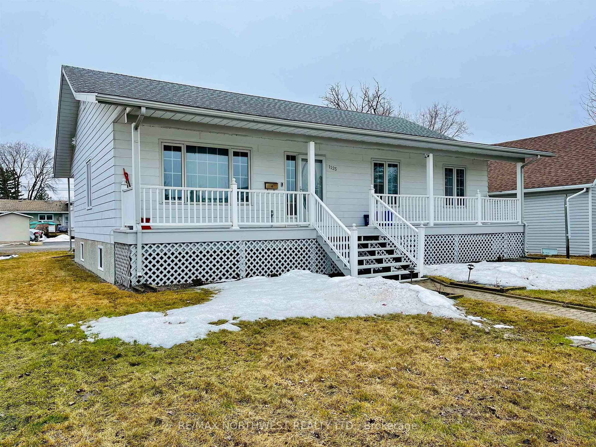 Photo 1 of 1125 Second St. E. E, Fort Frances — HOMEH