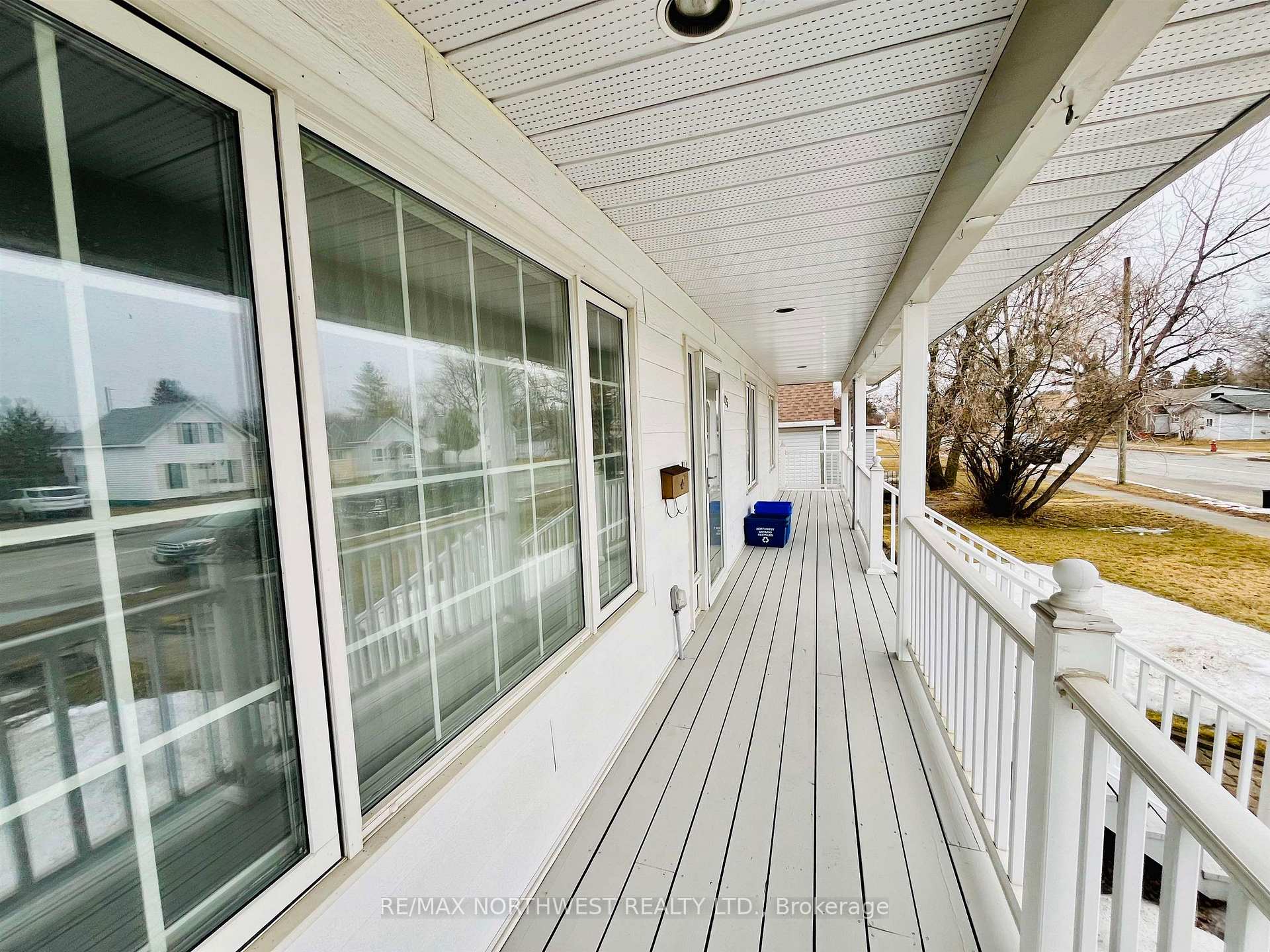 Photo 4 of 1125 Second St. E. E, Fort Frances — HOMEH