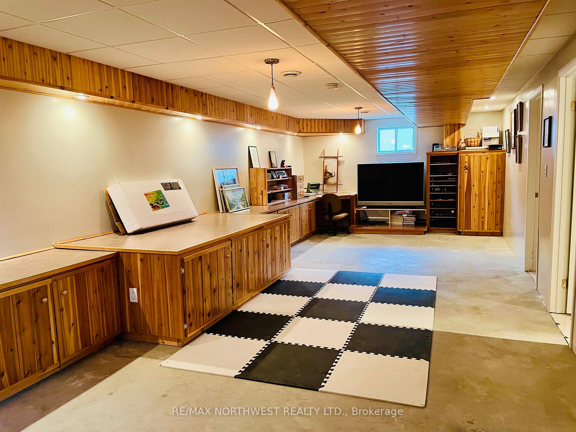Photo 23 of 1125 Second St. E. E, Fort Frances — HOMEH