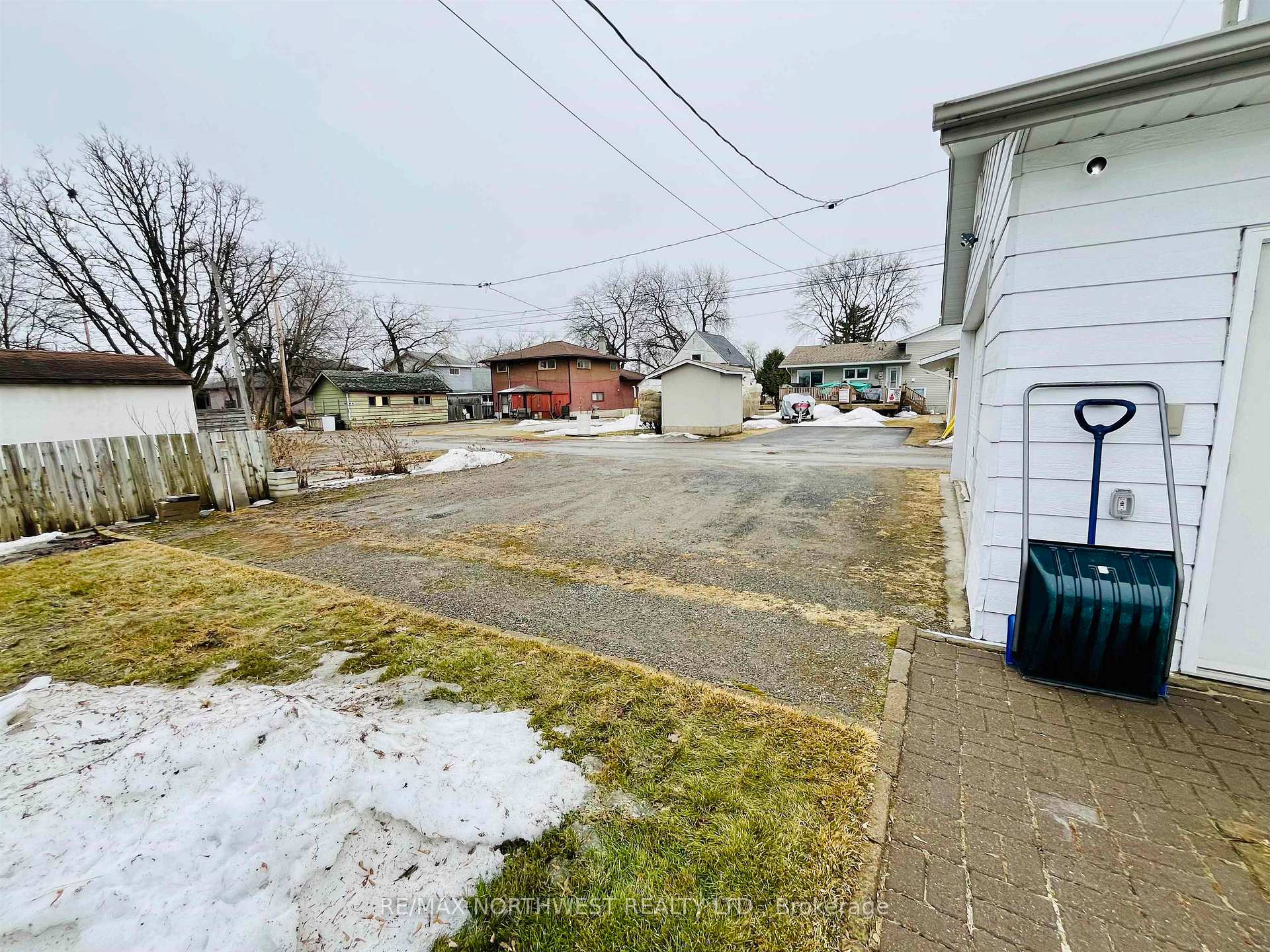 Photo 29 of 1125 Second St. E. E, Fort Frances — HOMEH