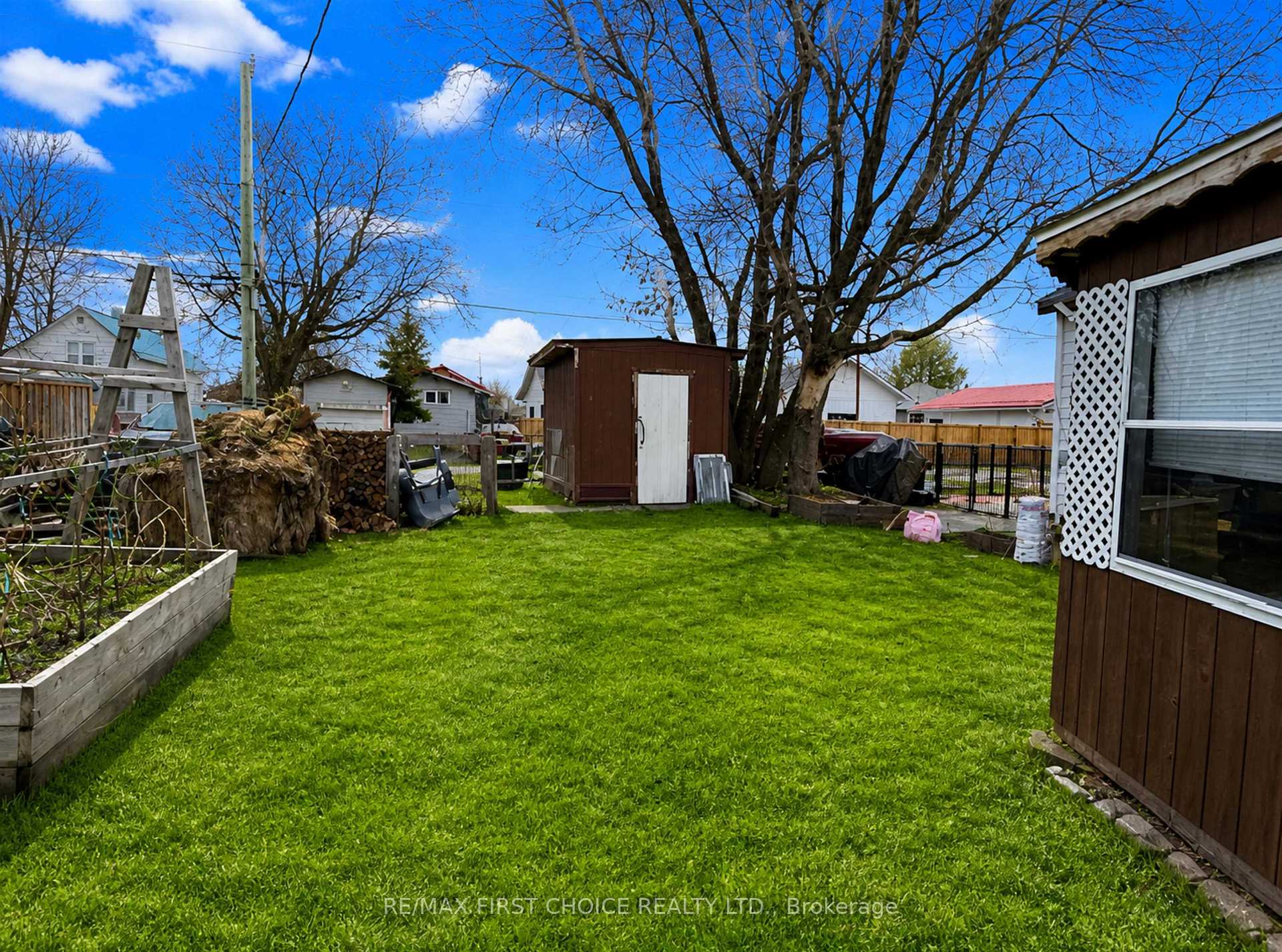 Photo 3 of 1025 Second Street E, Fort Frances — HOMEH