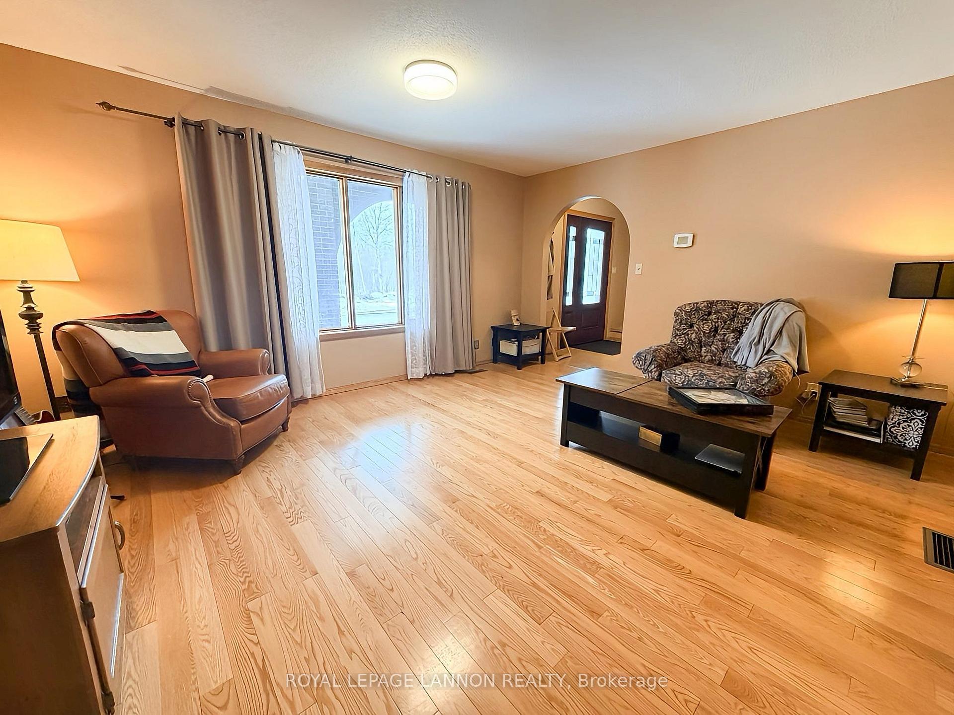Photo 5 of 711 First Street W, Greenstone — HOMEH