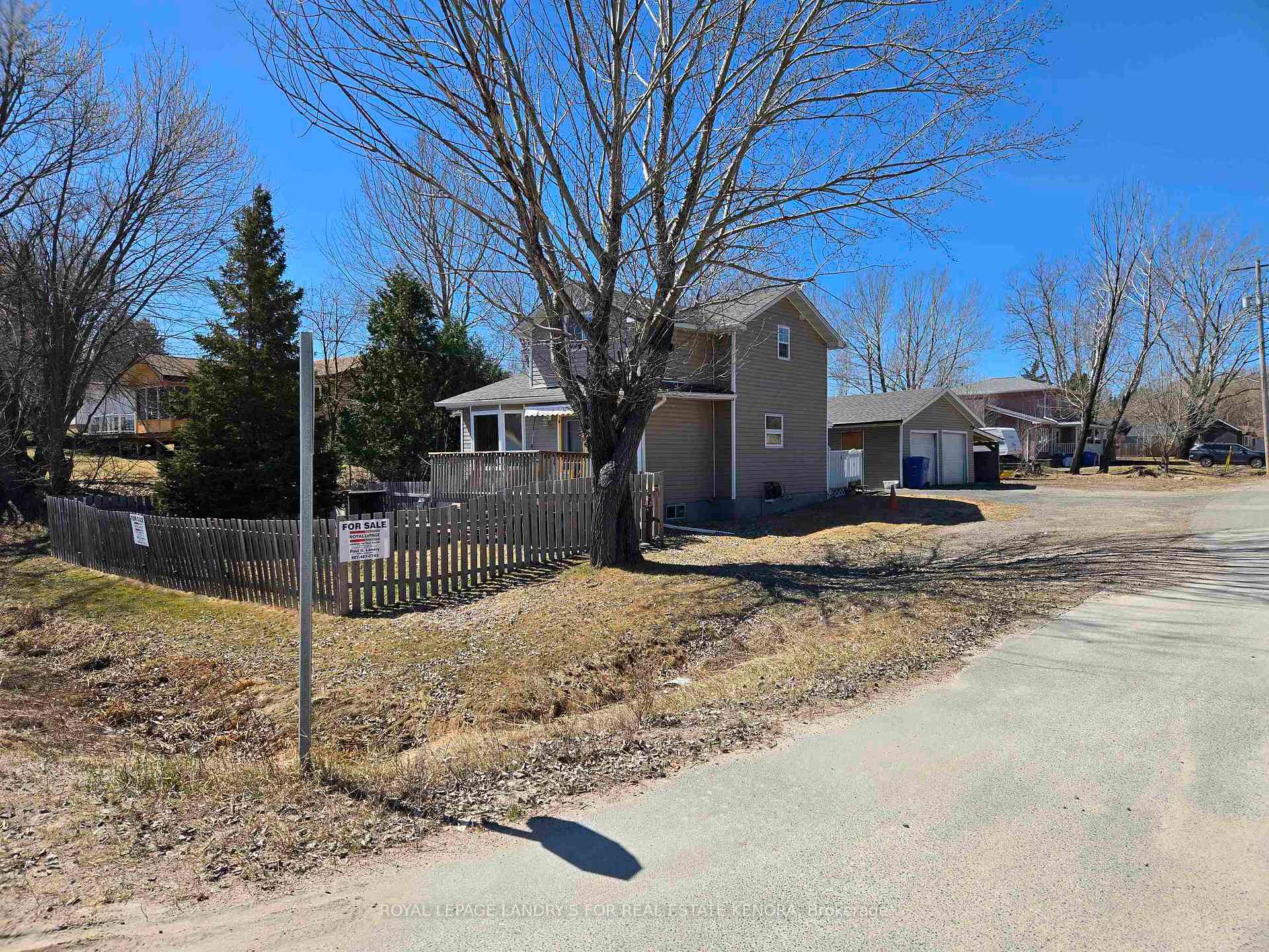 Photo 4 of 1 Gerald Street, Kenora, Evergreen — HOMEH