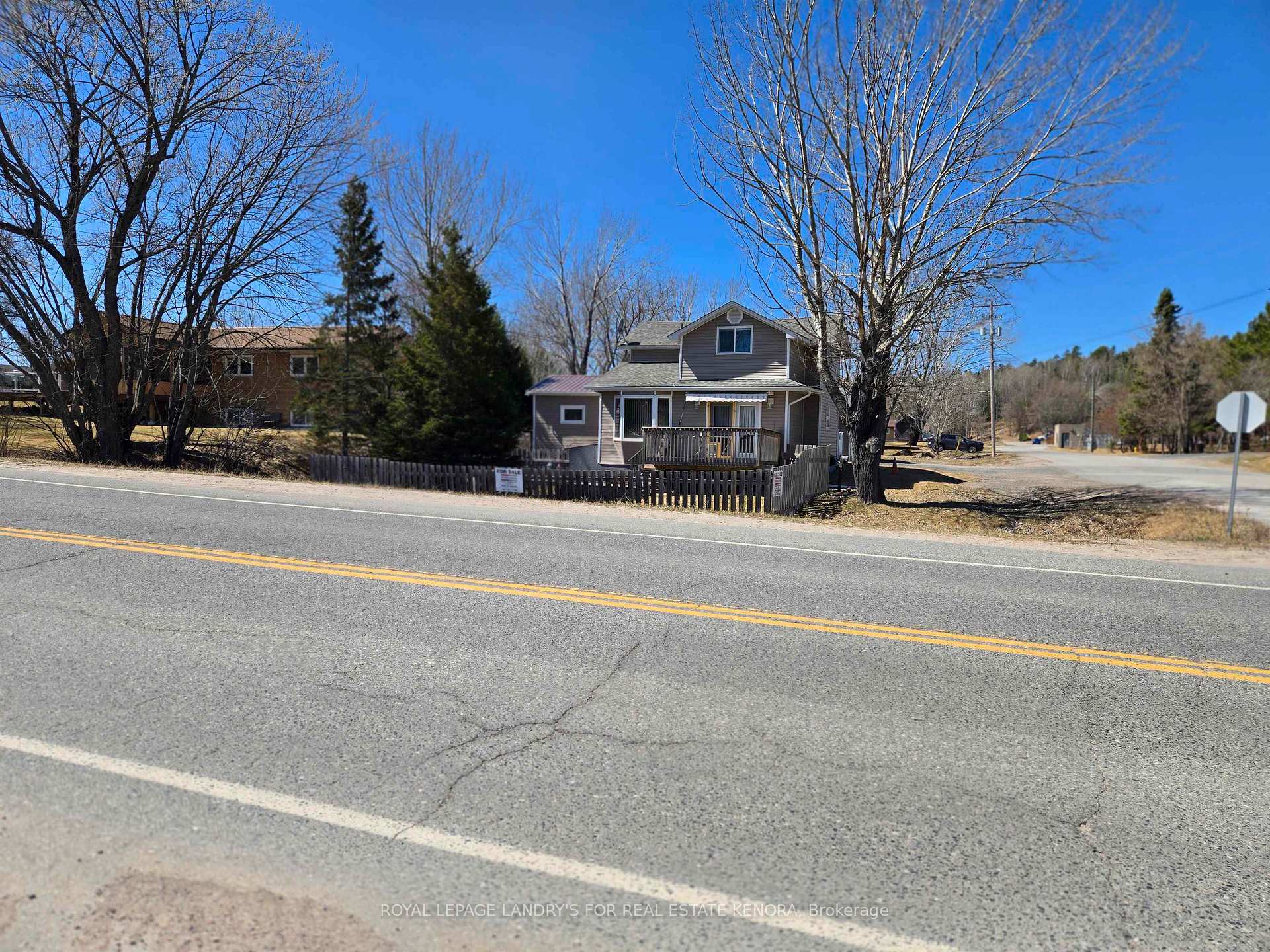 Photo 5 of 1 Gerald Street, Kenora, Evergreen — HOMEH