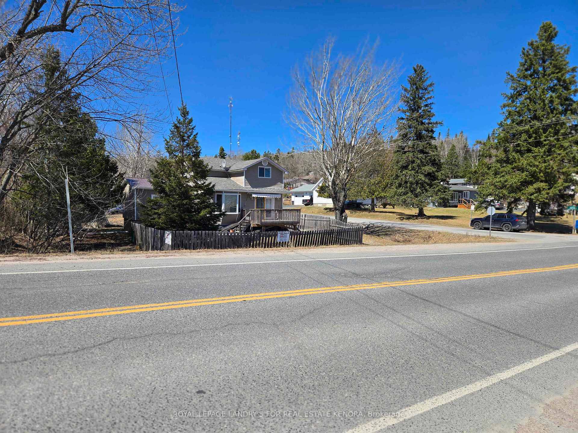 Photo 6 of 1 Gerald Street, Kenora, Evergreen — HOMEH