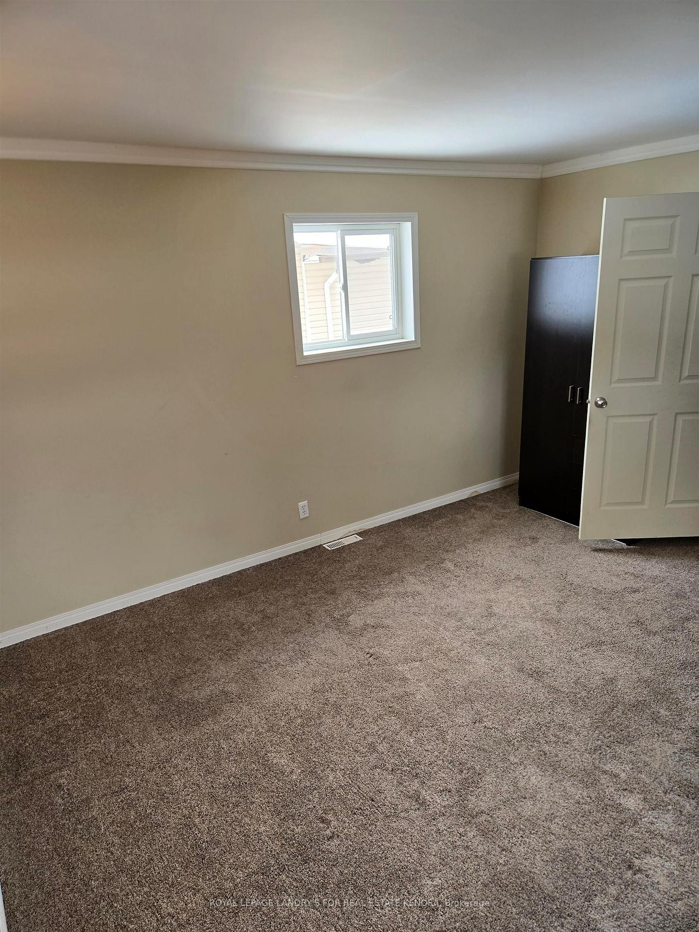 Photo 14 of 1 Gerald Street, Kenora, Evergreen — HOMEH