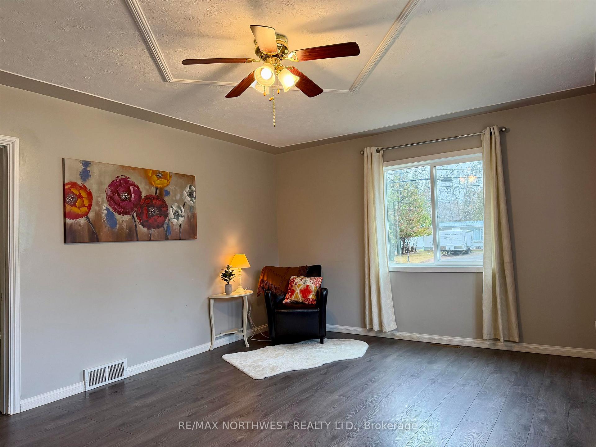 Photo 4 of 1653 Sunset Drive, Fort Frances — HOMEH